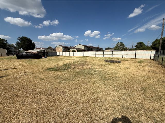 1009 W 7th Street, Justin, TX 76247