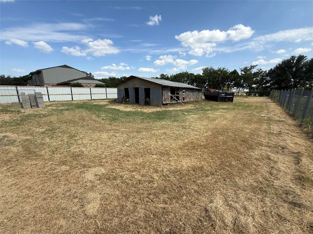 1009 W 7th Street, Justin, TX 76247