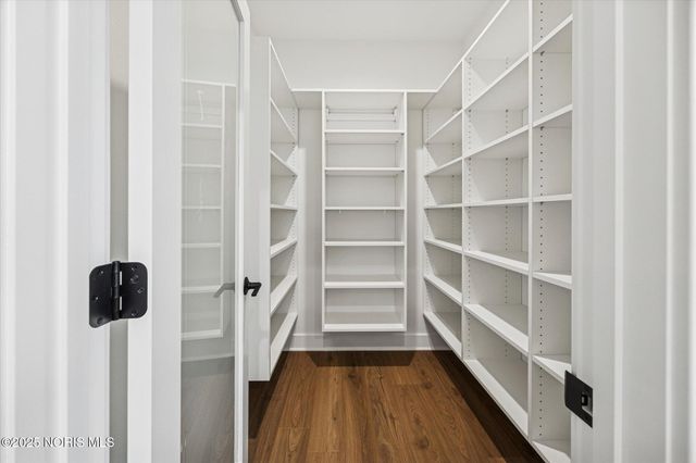 114 Kinloch Drive, Perrysburg, OH 43551