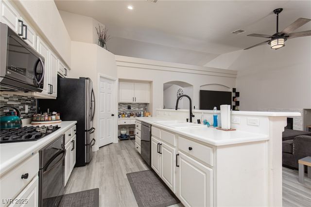 1110 Winter Storm Drive, Henderson, NV 89052