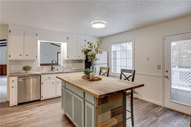 5090 Cobblestone Road, Winston-salem, NC 27106