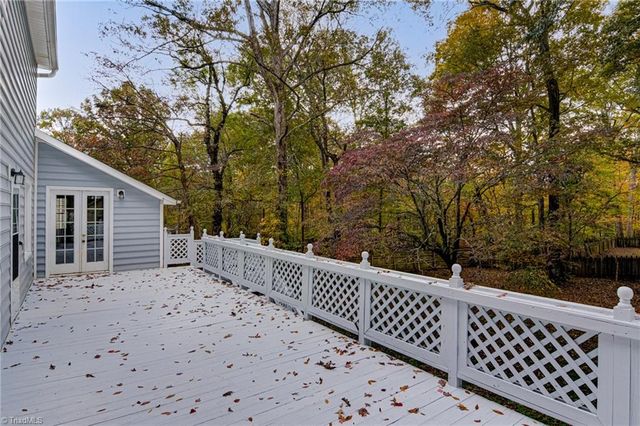 5090 Cobblestone Road, Winston-salem, NC 27106