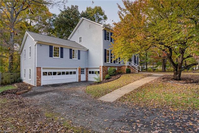 5090 Cobblestone Road, Winston-salem, NC 27106