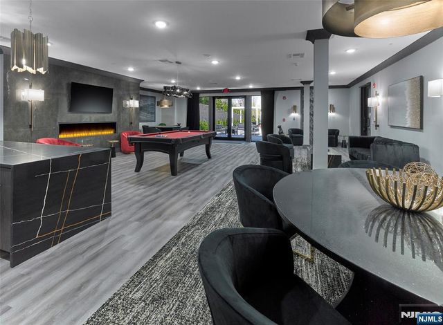 8 Tice Road 304, Franklin Lakes, NJ 07417