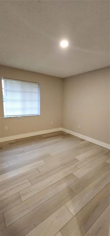 800 SW 10th Ave 840, Hallandale Beach, FL 33009