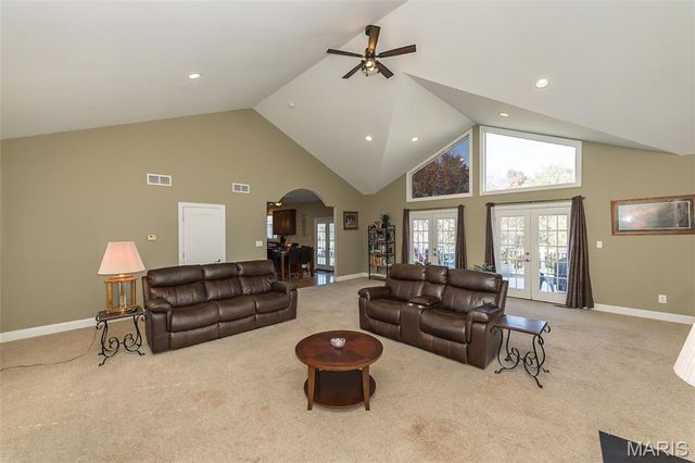 431 Ridge Meadow Lane, Washington, MO 63090