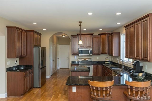 431 Ridge Meadow Lane, Washington, MO 63090