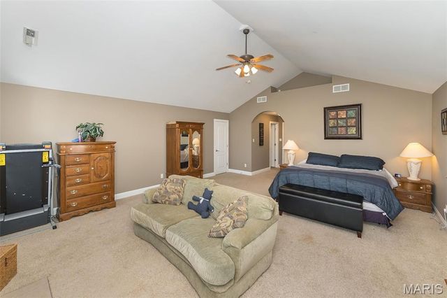 431 Ridge Meadow Lane, Washington, MO 63090