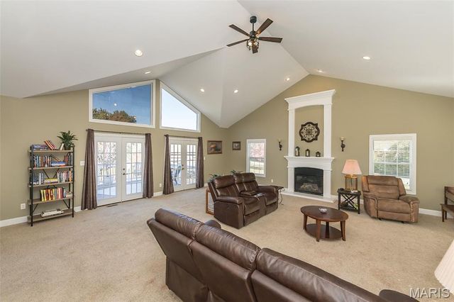 431 Ridge Meadow Lane, Washington, MO 63090