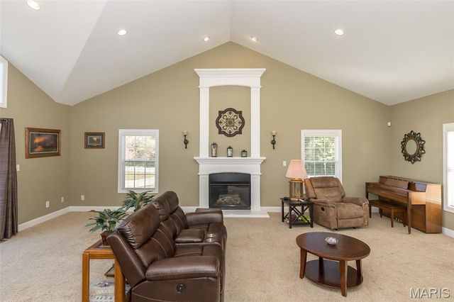 431 Ridge Meadow Lane, Washington, MO 63090