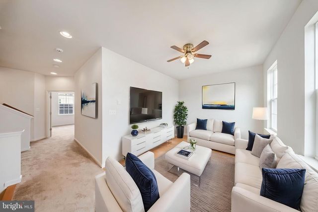 9326 ALVYN LAKE CIR, Bristow, VA 20136