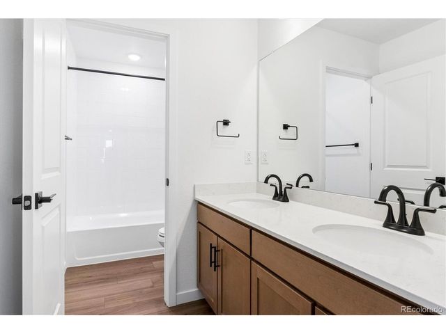 9116 Hayden Peak St, Englewood, CO 80112