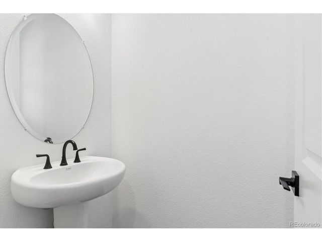 9116 Hayden Peak St, Englewood, CO 80112