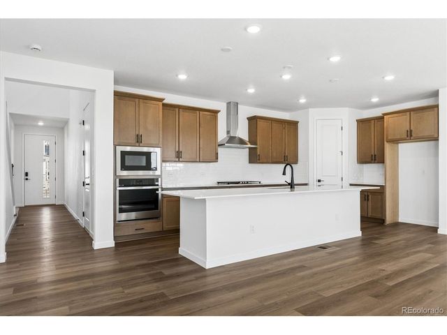 9116 Hayden Peak St, Englewood, CO 80112