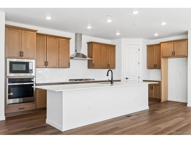 9116 Hayden Peak St, Englewood, CO 80112