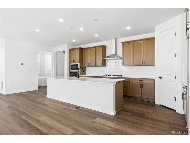 9116 Hayden Peak St, Englewood, CO 80112