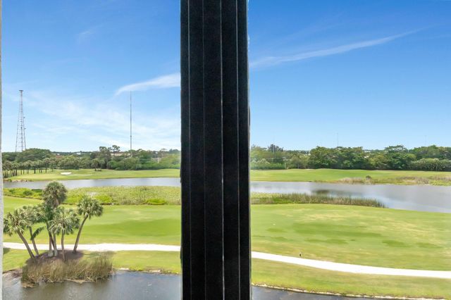 1566 Bridgewood Drive, Boca Raton, FL 33434