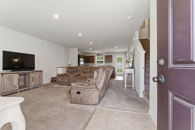 5742 Stardive Way, Christiana, TN 37037