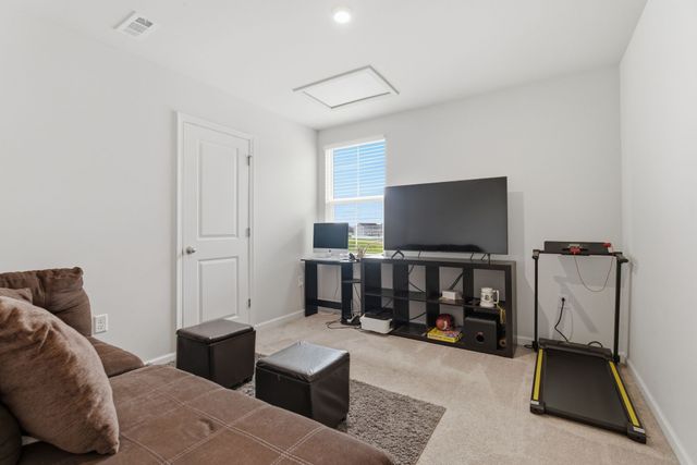 5742 Stardive Way, Christiana, TN 37037