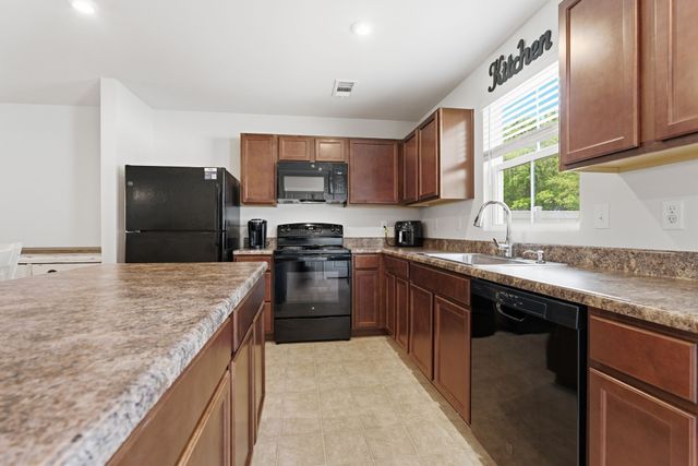 5742 Stardive Way, Christiana, TN 37037