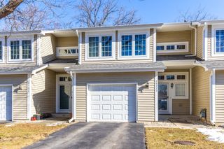 26223 N Green Street 3D, Mundelein, IL 60060