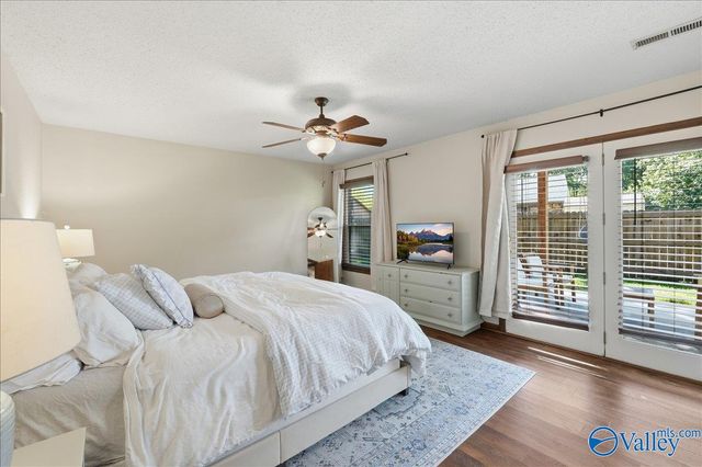 1902 Helmsdale Circle, Huntsville, AL 35803