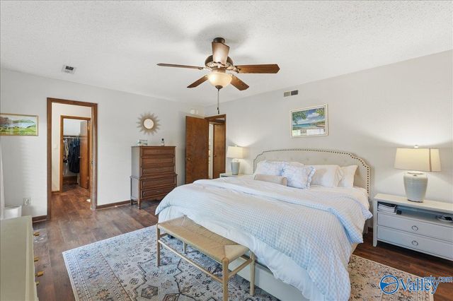 1902 Helmsdale Circle, Huntsville, AL 35803