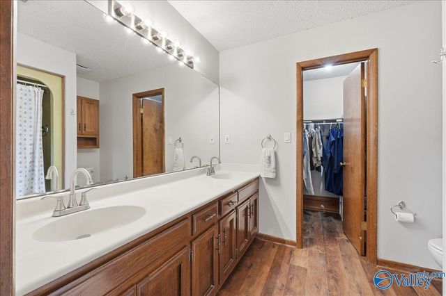 1902 Helmsdale Circle, Huntsville, AL 35803