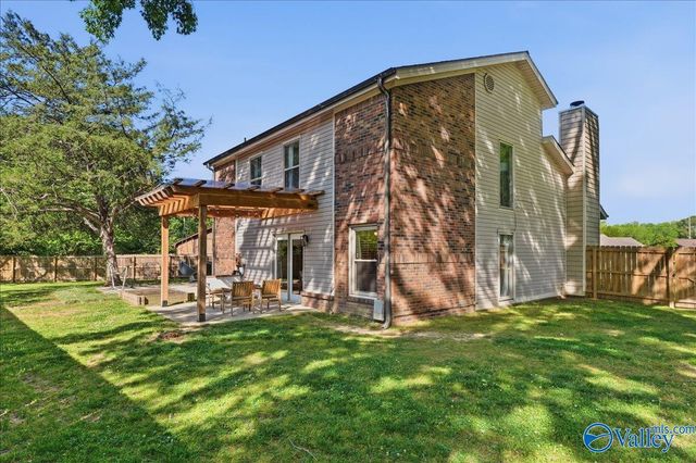 1902 Helmsdale Circle, Huntsville, AL 35803