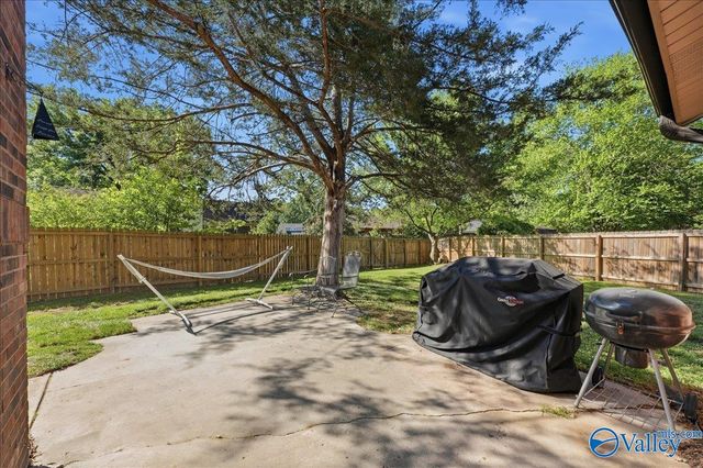 1902 Helmsdale Circle, Huntsville, AL 35803