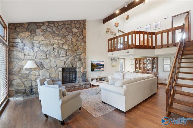 1902 Helmsdale Circle, Huntsville, AL 35803