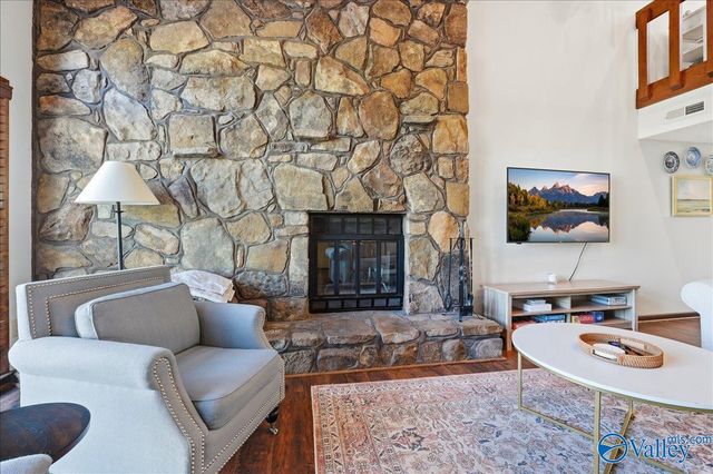 1902 Helmsdale Circle, Huntsville, AL 35803