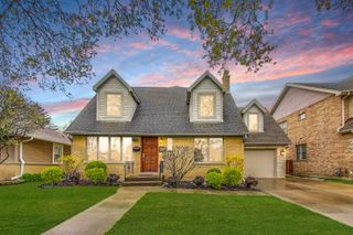 1634 S Cumberland Avenue, Park Ridge, IL 60068