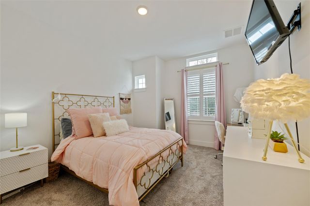 1397 Pink Granite BLVD, Dripping Springs, TX 78620