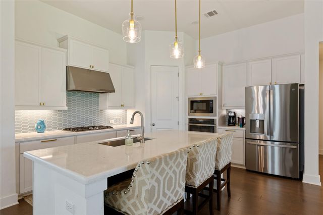 1397 Pink Granite BLVD, Dripping Springs, TX 78620