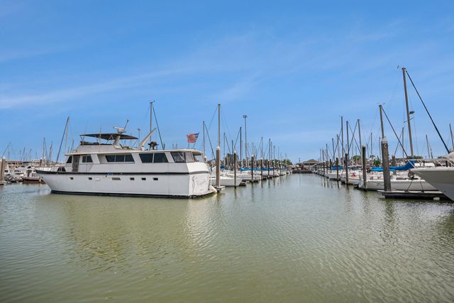 1501 Ashley Court, Seabrook, TX 77586