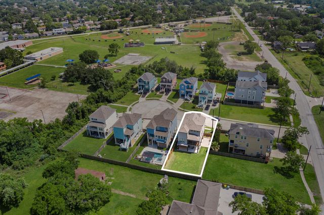 1501 Ashley Court, Seabrook, TX 77586