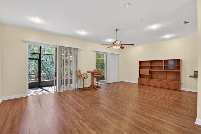 1446 Castle Pines Cir, St Augustine, FL 32092