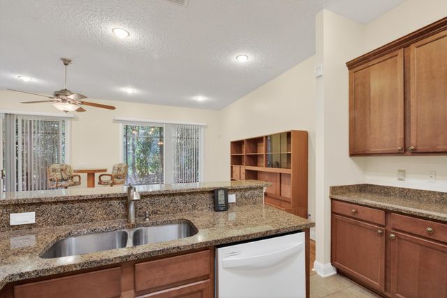 1446 Castle Pines Cir, St Augustine, FL 32092