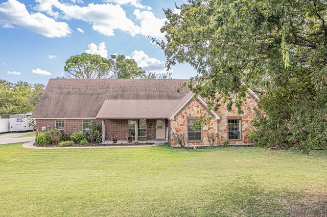 800 Stella Mae Drive, Fort Worth, TX 76028