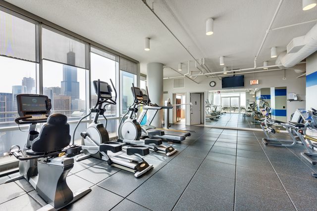 737 W Washington Boulevard 3608, Chicago, IL 60661