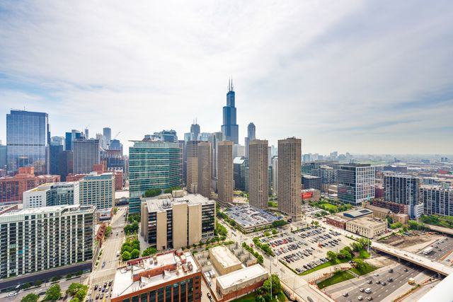 737 W Washington Boulevard 3608, Chicago, IL 60661