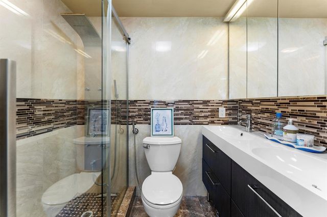 1041 Hillsboro Mile 5, Hillsboro Beach, FL 33062
