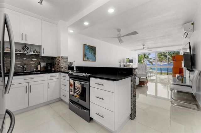 1041 Hillsboro Mile 5, Hillsboro Beach, FL 33062