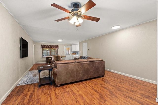 1209 E Brown Lane, Deer Park, TX 77536