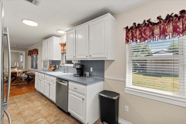 1209 E Brown Lane, Deer Park, TX 77536
