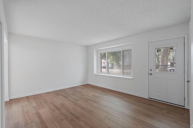 5226 Girard Avenue N, Minneapolis, MN 55430