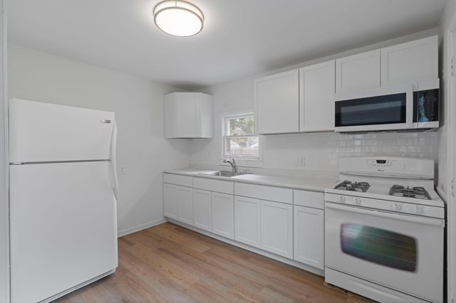 5226 Girard Avenue N, Minneapolis, MN 55430