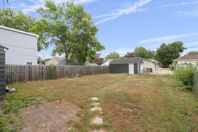 5226 Girard Avenue N, Minneapolis, MN 55430
