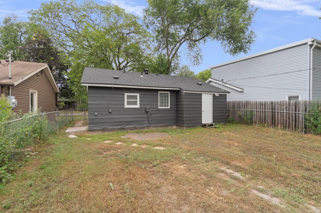 5226 Girard Avenue N, Minneapolis, MN 55430